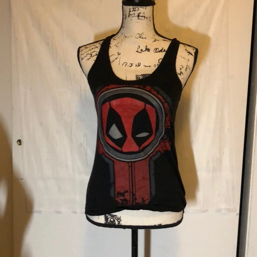 Dead pool red and black tank top